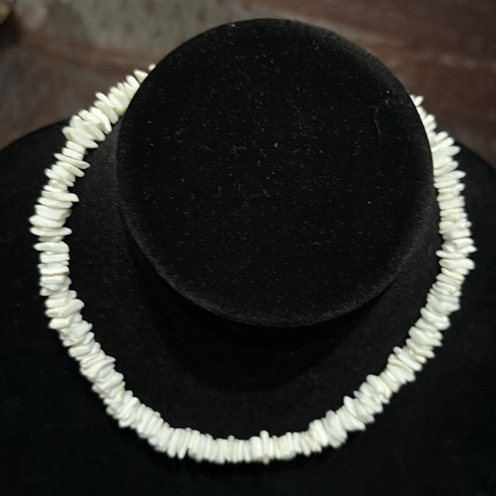 White puka shell necklace 18” - Picture 6 of 8